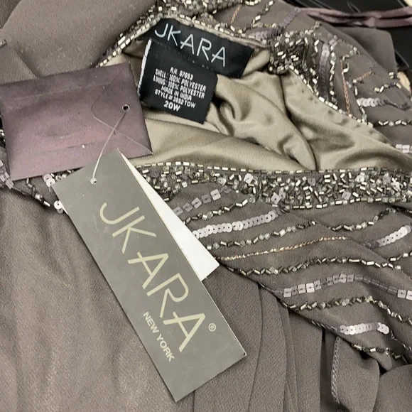 JKARA flutter sleeves fit and flare beaded bodice long gown - Picture 6 of 7